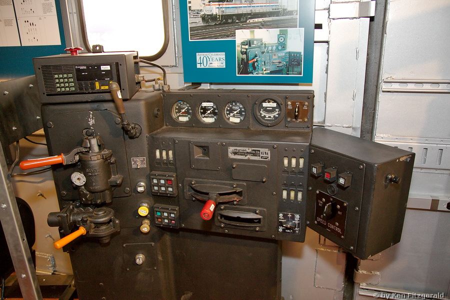 Amtrak_40th_Anniversary_Train_Fort_Worth_TX_01-08-2012_13